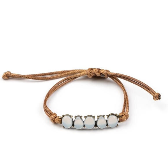 Complete 5 pc jewelry set - Picture 2 of 4